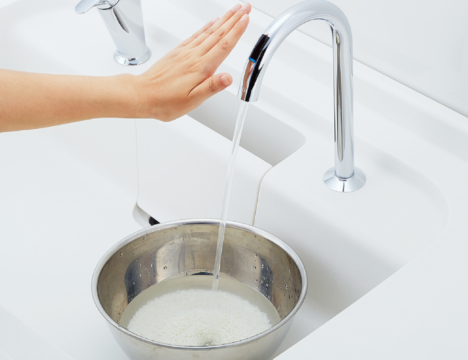 タッチレス水栓 ナビッシュ乾電池式B5タイプ （株）LIXIL製SF