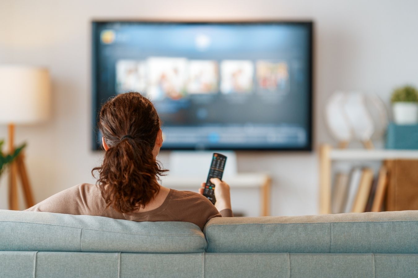 光回線でテレビを視聴しよう！仕組み・メリット・デメリットを解説